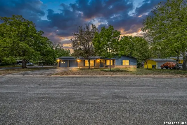 416 Minter St, Uvalde, TX 78801 - #1