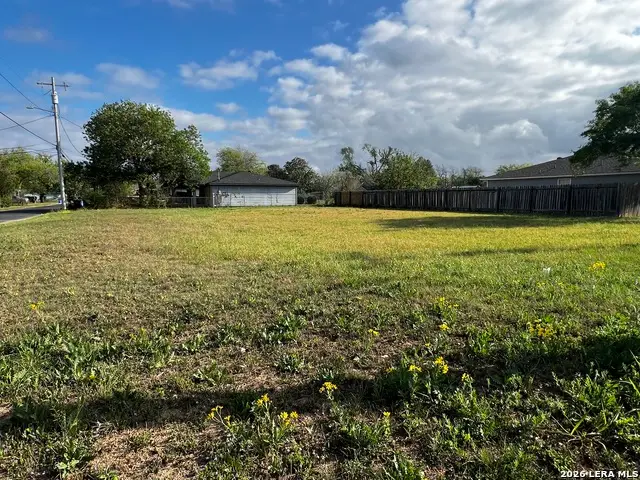 772 Johnson, Seguin, TX 78155 - #2