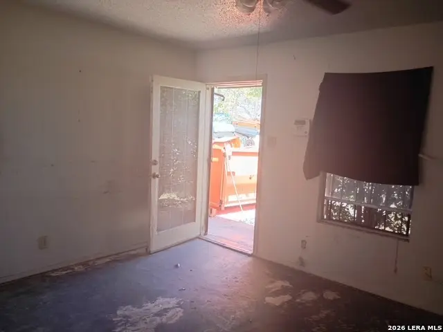 1619 Latimer, San Antonio, TX 78220 - #3