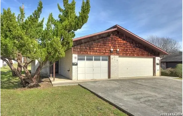 818 Lois St #a & B, Kerrville, TX 78028 - #3