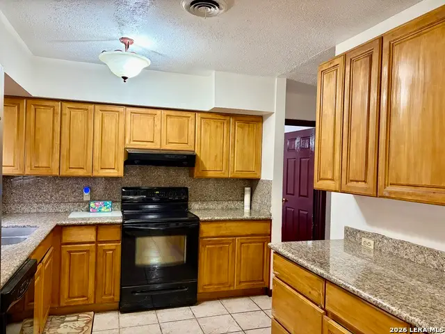 4523 Waikiki Dr, San Antonio, TX 78218 - #2