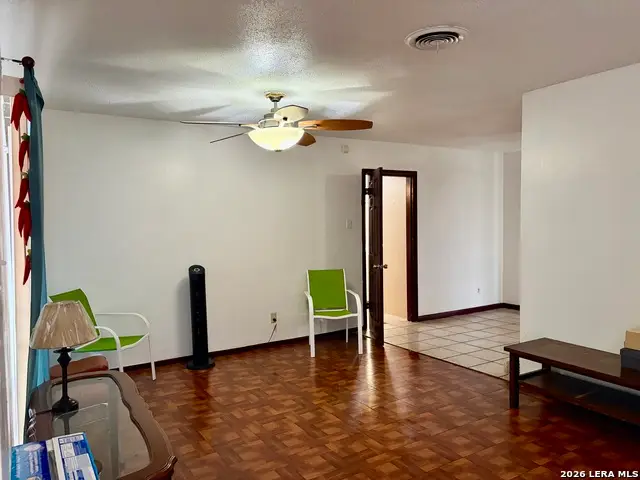 4523 Waikiki Dr, San Antonio, TX 78218 - #3