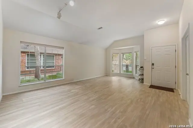 18 Dallari, San Antonio, TX 78216 - #2