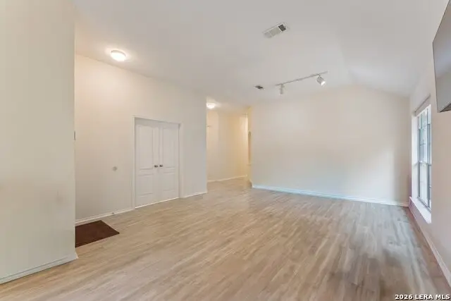 18 Dallari, San Antonio, TX 78216 - #3