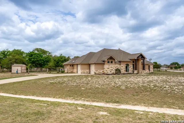 112 S Abrego Crossing, Floresville, TX 78114 - #3