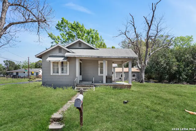 829 N Goodrich, Seguin, TX 78155 - #2