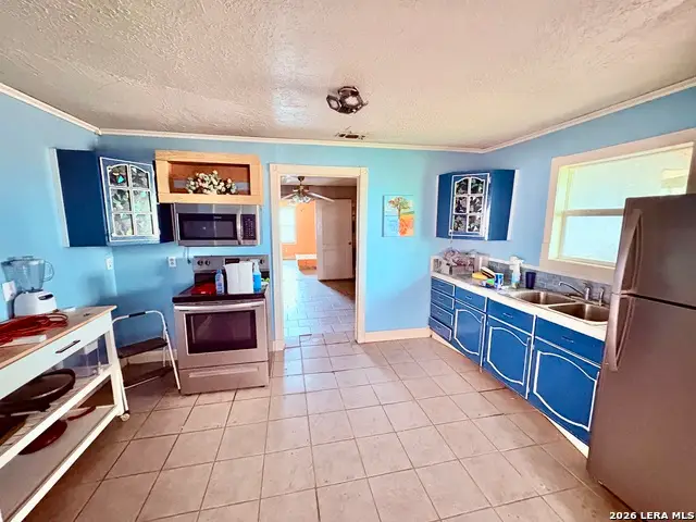 3233 Yucca Loop, Eagle Pass, TX 78852 - #3