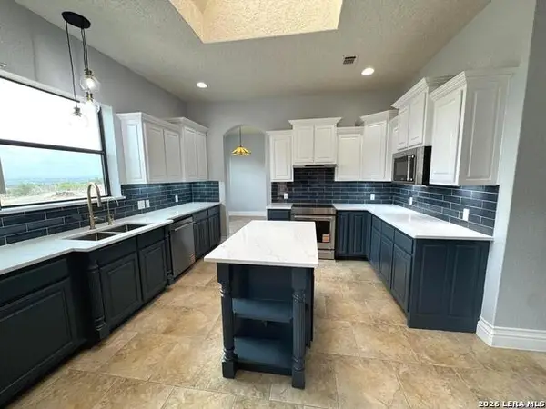 443 Bridlegate Blvd, Bandera, TX 78003