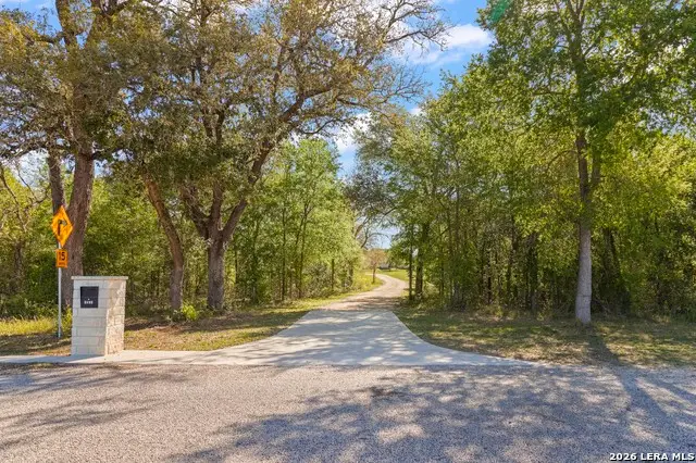 1401 Hartfield Rd, Seguin, TX 78155 - #2