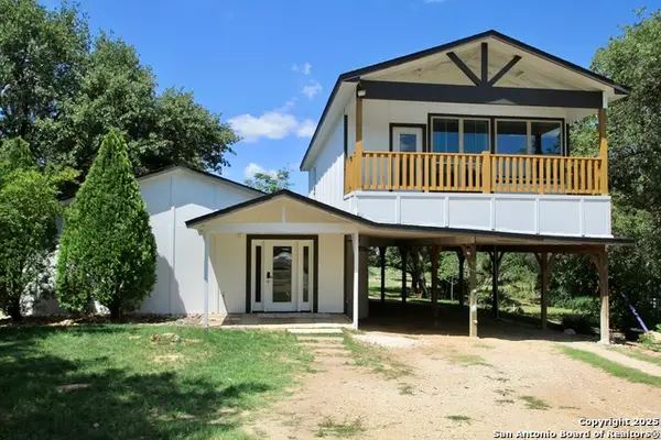 23127 Opportunity, Elmendorf, TX 78112