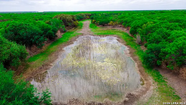 000 Koon Hill Rd., Fowlerton, TX 78021