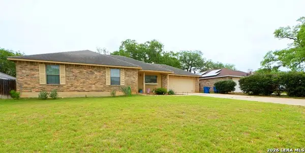 324 Bunker Hill, Pleasanton, TX 78064