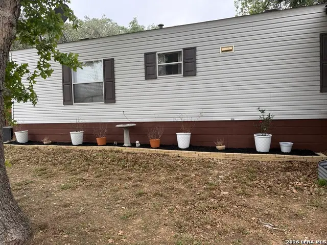 240 Creekside, Floresville, TX 78114 - #2