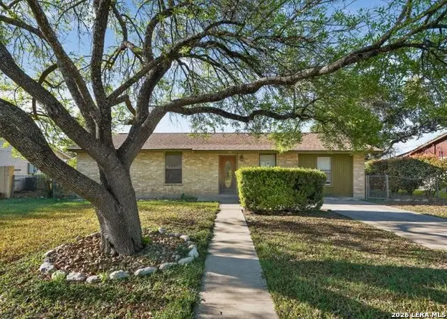 2203 Colony Dr, Hondo, TX 78861 - #1