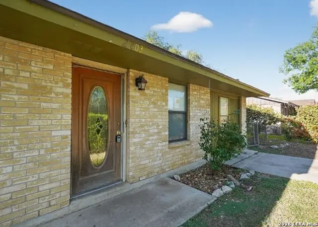 2203 Colony Dr, Hondo, TX 78861 - #3