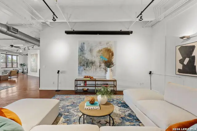 1339 S Flores St #202, San Antonio, TX 78204 - #3