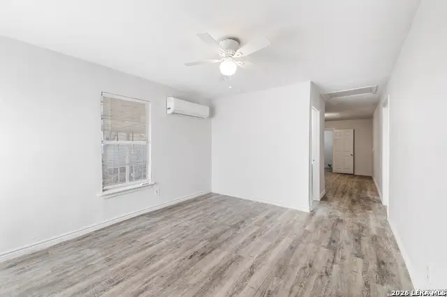 433 Azucena St, San Antonio, TX 78237 - #3