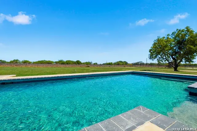 113 Hidden Hills, Floresville, TX 78114 - #3