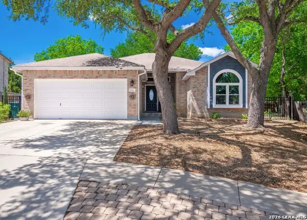 7701 Forest Magic Ct, Live Oak, TX 78233