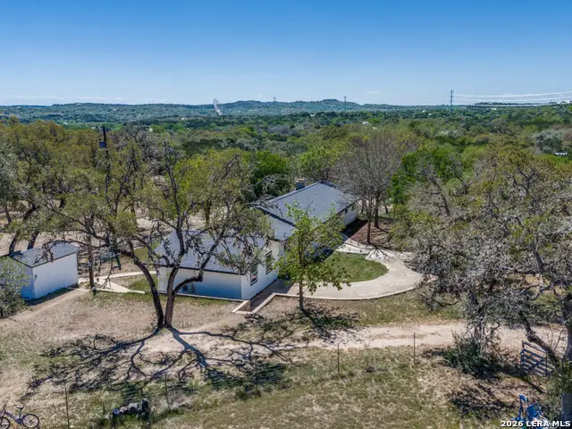 135 Walnut Grove Rd, Boerne, TX 78006 - #2