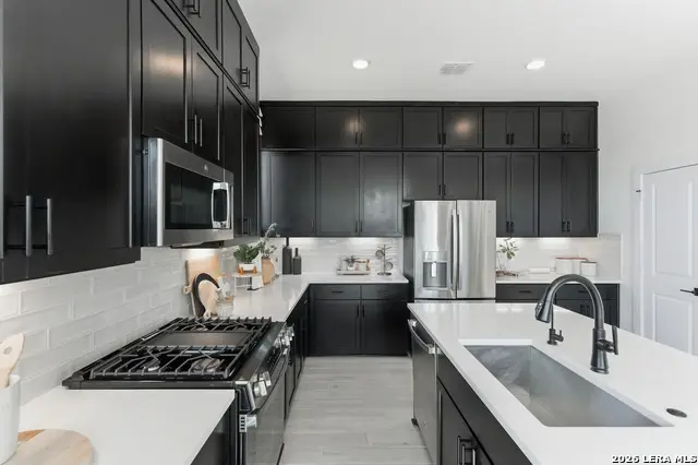 20675 Huebner Rd #UNIT 518, San Antonio, TX 78258 - #3