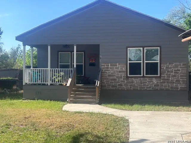 761 Baker, Seguin, TX 78155 - #1