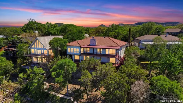 2886 Colleen Dr, Canyon Lake, TX 78133