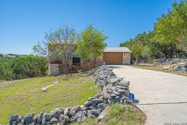 194 Nw Hills Dr, Kerrville, TX 78028 - #1