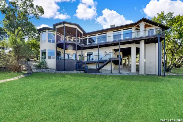 2406 Connie Dr, Canyon Lake, TX 78133