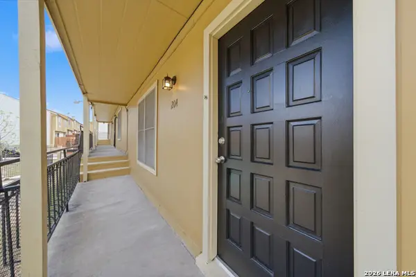 911 Vance Jackson #204, San Antonio, TX 78201