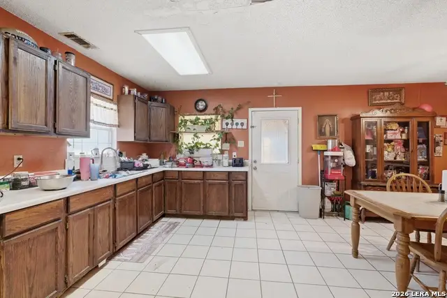 1150 Nw 38th St, San Antonio, TX 78228 - #3