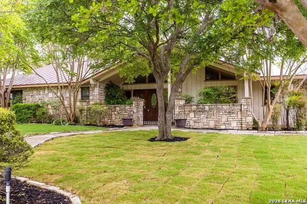 207 Spring Mill Dr, Kerrville, TX 78028