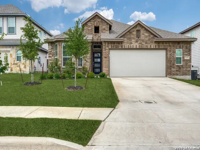 1052 Slight St, New Braunfels, TX 78130 - #2