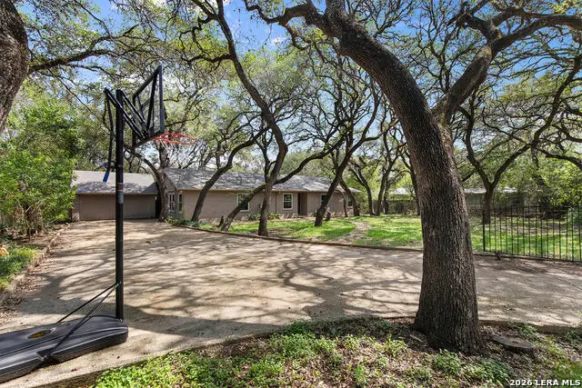 210 S Manton Ln, Castle Hills, TX 78213 - #3