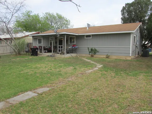 2305 Elaine Dr, Hondo, TX 78861 - #3