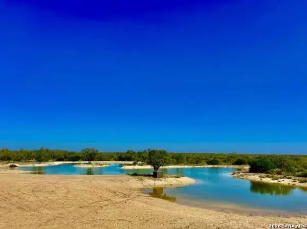 IH N 35, Pearsall, TX 78061