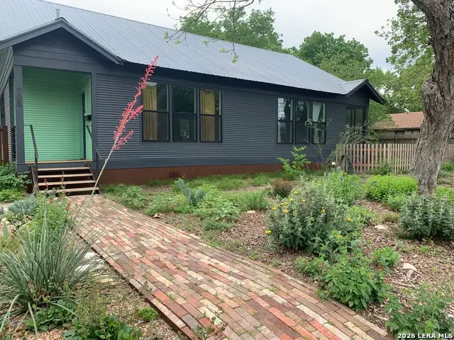 708 W Prairie Lea St, Lockhart, TX 78644 - #1