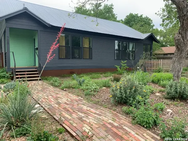 708 W Prairie Lea St, Lockhart, TX 78644