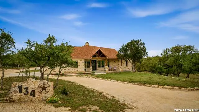 134 Stallion Estates Dr, Spring Branch, TX 78070 - #2