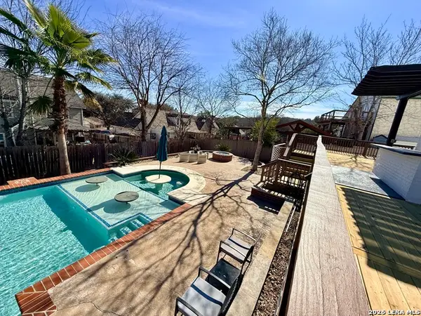 207 River, Castroville, TX 78009