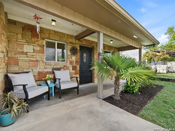 158 Travis St, Kerrville, TX 78028