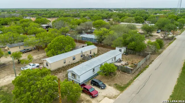 515 Elm St, Jourdanton, TX 78026 - #2