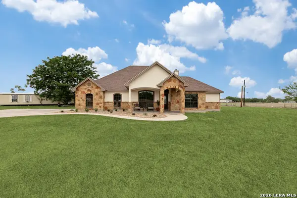 18425 Kinney Rd, Von Ormy, TX 78073