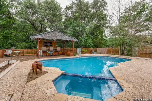 211 Forrest Trl, Universal City, TX 78148