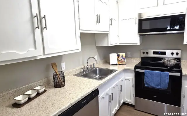 1385 Pebble Beach Rd, Lakehills, TX 78063 - #3