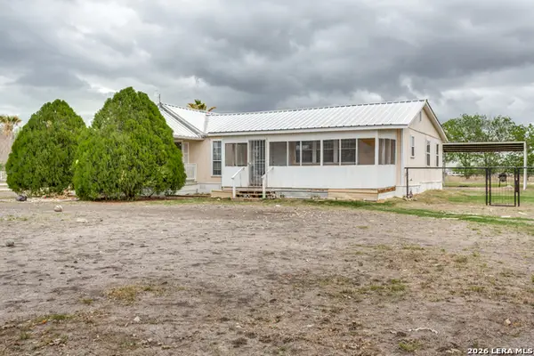 301 E County Road 678, Natalia, TX 78059
