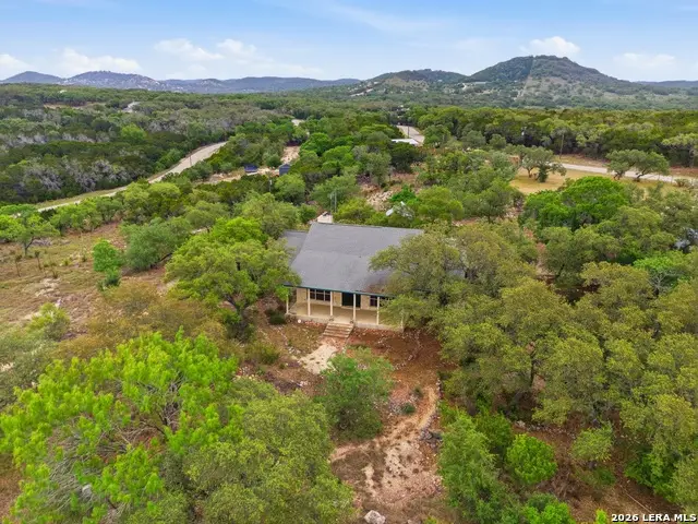 292 Phillip Dr, Pipe Creek, TX 78063 - #1