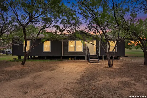 119 Avery Dr, Somerset, TX 78069