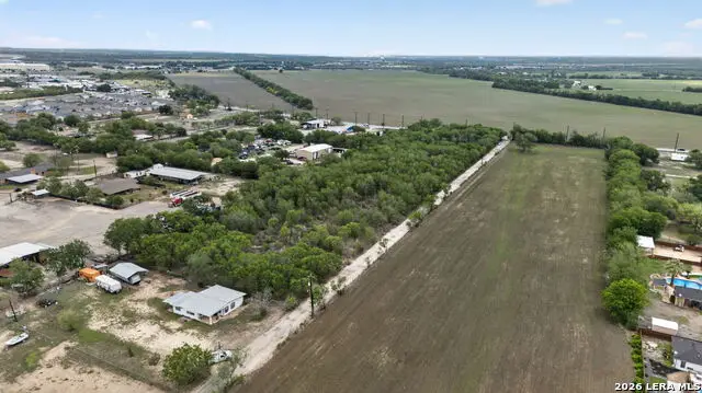 12145 Fischer Rd, Von Ormy, TX 78073 - #3