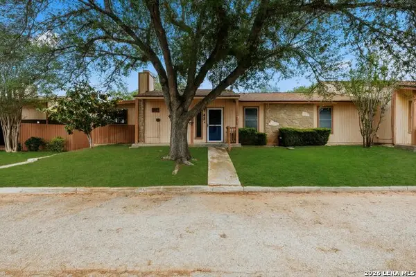 1051 Country Club Dr #M-45, Seguin, TX 78155